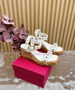 Valentino Paris fashion show launches Valentino thick bottom water table linen wedge heel salj87eltj