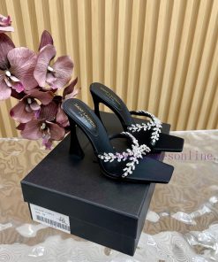 2024 New Saint Laurent YSL Diamond Decorative Square Head SandalsSexy and stunning collectiondh0f07j