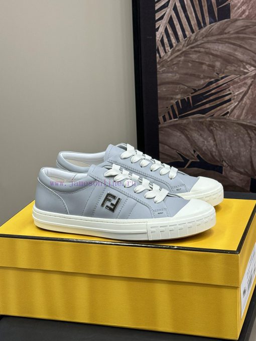 Fendi SS25 small board shoesA super delicate item made of calf leather materialThe FF hardwaurtkhu5f