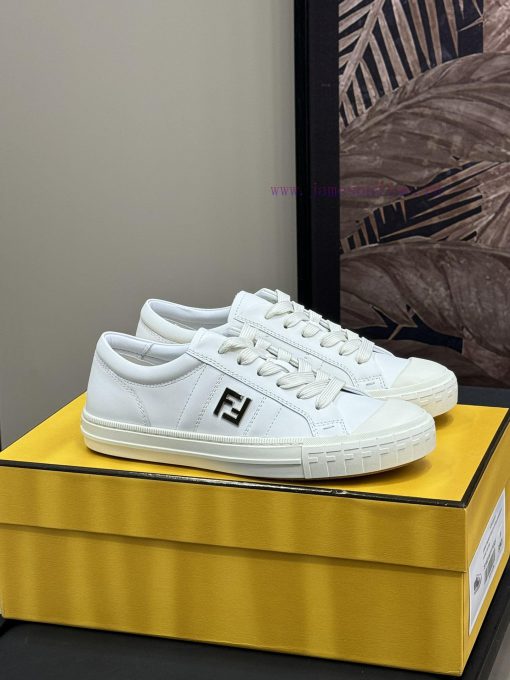 Fendi SS25 small board shoesA super delicate item made of calf leather materialThe FF hardwa3anxj48p - Image 2