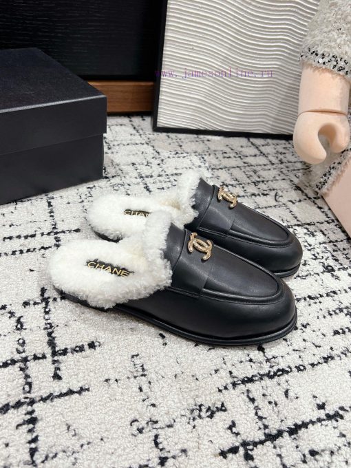 Top qualitychanel ss24new arrival～Chanel 2024 Autumn/Winter New Double C-Button Woolen DragFf9bsqtxb - Image 3