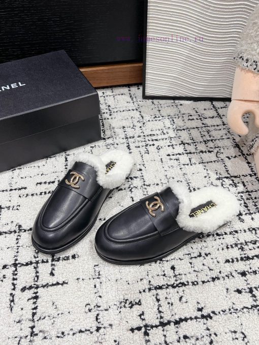 Top qualitychanel ss24new arrival～Chanel 2024 Autumn/Winter New Double C-Button Woolen DragFf9bsqtxb - Image 4