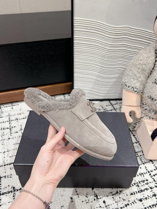 Top qualitychanel ss24new arrival～Chanel 2024 Autumn/Winter New Double C-Button Woolen DragFq9bqx529 - Image 6