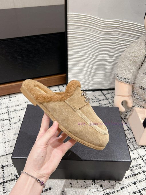 Top qualitychanel ss24new arrival～Chanel 2024 Autumn/Winter New Double C-Button Woolen DragFioacq8q4 - Image 6