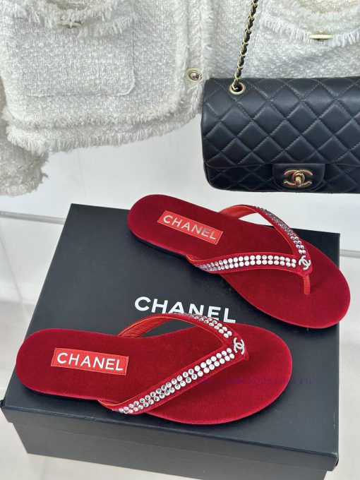 CHANEL THONGS is 25C Spring/SummerRunway flip flopsSummer flip flops inexplicably make peoplutai97wk - Image 4