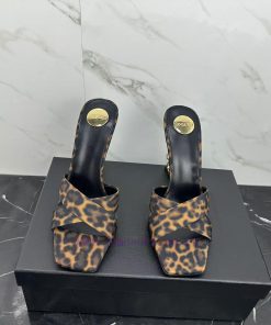 Saint Laurent24 new products Square toe high heels are simply perfect and easy to handleRealujrrwwfy
