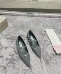 JIMMY CHOO Versatile Charm High Heels, made of brushed leather material to achieve the class69qp4c0j