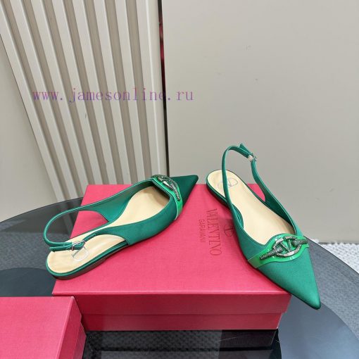 𝑉𝐴𝐿𝐸𝑁𝑇𝐼𝑁𝑂 Warren rhinestone V-button sandals, the latest series from V Home, can be said to gpvhgkj9 - Image 6