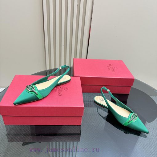 𝑉𝐴𝐿𝐸𝑁𝑇𝐼𝑁𝑂 Warren rhinestone V-button sandals, the latest series from V Home, can be said to gpvhgkj9 - Image 7