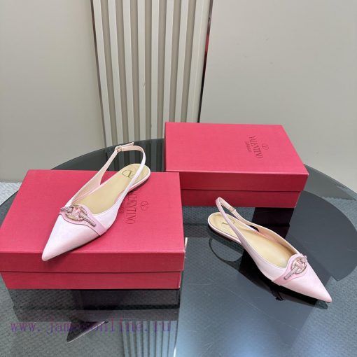 𝑉𝐴𝐿𝐸𝑁𝑇𝐼𝑁𝑂 Warren rhinestone V-button sandals, the latest series from V Home, can be said to i561n08r - Image 7