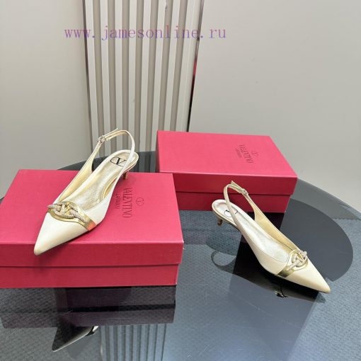 𝑉𝐴𝐿𝐸𝑁𝑇𝐼𝑁𝑂 Warren rhinestone V-button sandals, the latest series from V Home, can be said to o7zozt2a - Image 7