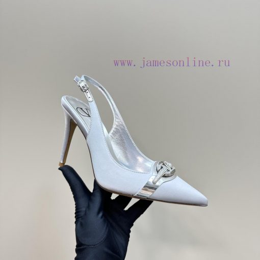 𝑉𝐴𝐿𝐸𝑁𝑇𝐼𝑁𝑂 Warren rhinestone V-button sandals, the latest series from V Home, can be said to 8hyqdji0 - Image 8