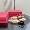 𝑉𝐴𝐿𝐸𝑁𝑇𝐼𝑁𝑂 Warren rhinestone V-button sandals, the latest series from V Home, can be said to 0itns1oi
