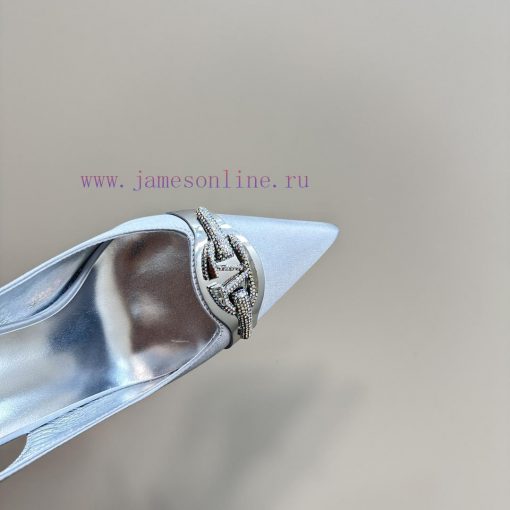 𝑉𝐴𝐿𝐸𝑁𝑇𝐼𝑁𝑂 Warren rhinestone V-button sandals, the latest series from V Home, can be said to 8hyqdji0 - Image 10