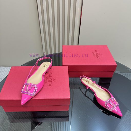 𝑉𝐴𝐿𝐸𝑁𝑇𝐼𝑁𝑂 Warren rhinestone V-button sandals, the latest series from V Home, can be said to 2hzrcyjs - Image 7