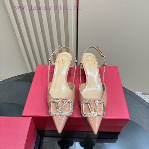 𝑉𝐴𝐿𝐸𝑁𝑇𝐼𝑁𝑂 Warren rhinestone V-button sandals, the latest series from V Home, can be said to 0itns1oi - Image 3