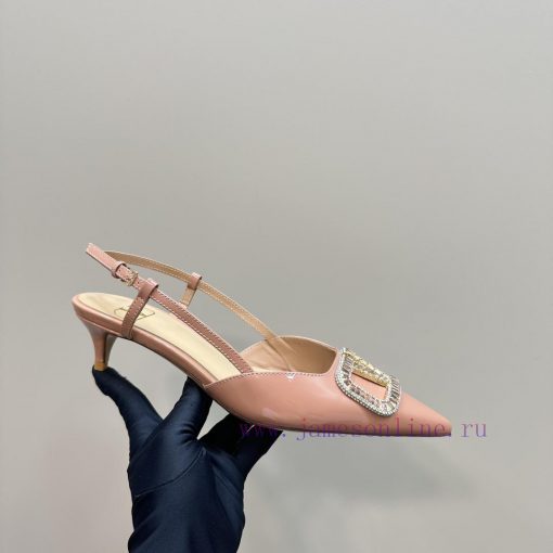 𝑉𝐴𝐿𝐸𝑁𝑇𝐼𝑁𝑂 Warren rhinestone V-button sandals, the latest series from V Home, can be said to 0itns1oi - Image 8