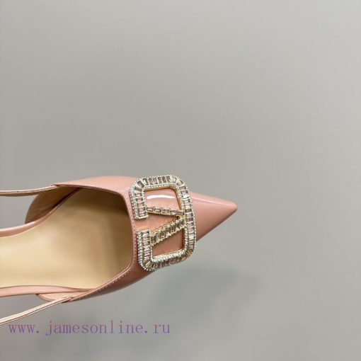 𝑉𝐴𝐿𝐸𝑁𝑇𝐼𝑁𝑂 Warren rhinestone V-button sandals, the latest series from V Home, can be said to 0itns1oi - Image 10