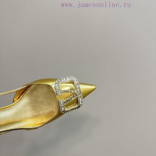 𝑉𝐴𝐿𝐸𝑁𝑇𝐼𝑁𝑂 Warren rhinestone V-button sandals, the latest series from V Home, can be said to s6mn0whn - Image 10