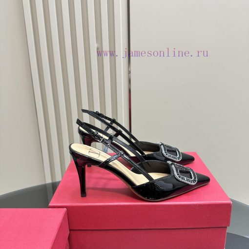 𝑉𝐴𝐿𝐸𝑁𝑇𝐼𝑁𝑂 Warren rhinestone V-button sandals, the latest series from V Home, can be said to 6y0gzlil - Image 6