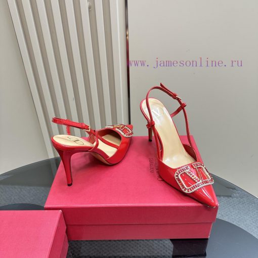 𝑉𝐴𝐿𝐸𝑁𝑇𝐼𝑁𝑂 Warren rhinestone V-button sandals, the latest series from V Home, can be said to fn31xg1z - Image 5