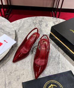 ∙ CL deduction with empty space ∙ ꫛꫀ w ︎ ️This high-heeled shoe is made of black calf leatherfqavdeb