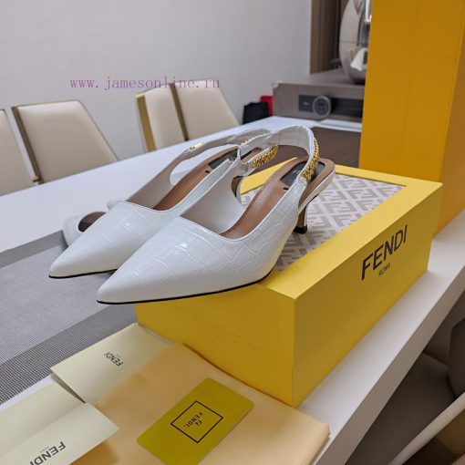 Stone patterned cowhide metal chain wrapped around the toe strap for draggingFendi Top Editi5ic5cwlf - Image 4