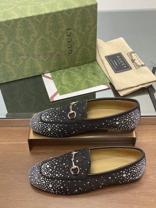 2025 early spring new Gucci Jordaan series multi facet crystal diamond loafers, aiming for t559msml0 - Image 4