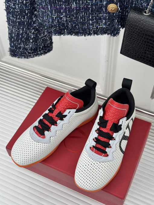 Valentino Chromathon retro strap sneakersA beautiful shoe that big stars and internet celebr26qoi4jq - Image 3