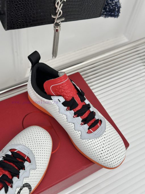 Valentino Chromathon retro strap sneakersA beautiful shoe that big stars and internet celebr26qoi4jq - Image 6