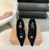 High heelsMiu Miu 24ss autumn and winter Blok small square toe loafersThis Brock shoe featurxlc7hlmp