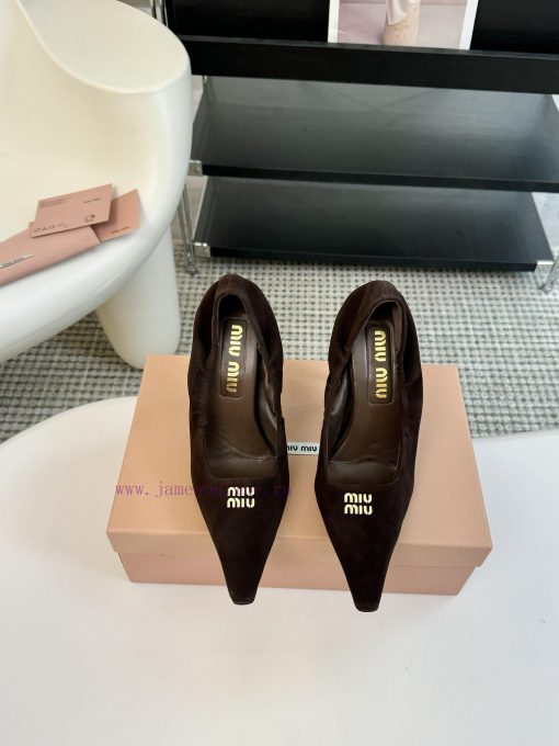 High heelsMiu Miu 24ss autumn and winter Blok small square toe loafersThis Brock shoe featur8on8p95g