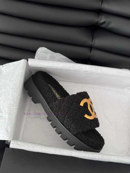 Chanel 24B new fur slippersThis fur mop is really cuteSoft and fluffy fur, comfortable and wgxu9w2de - Image 9