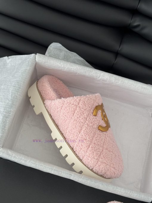 Chanel 24B new fur slippersThis fur mop is really cuteSoft and fluffy fur, comfortable and w25n56ill - Image 10