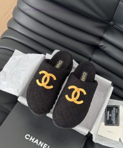 Chanel 24B new fur slippersThis fur mop is really cuteSoft and fluffy fur, comfortable and wila51xtx