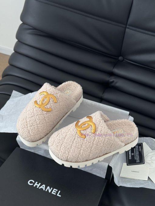 Chanel 24B new fur slippersThis fur mop is really cuteSoft and fluffy fur, comfortable and waie7f4n6 - Image 5