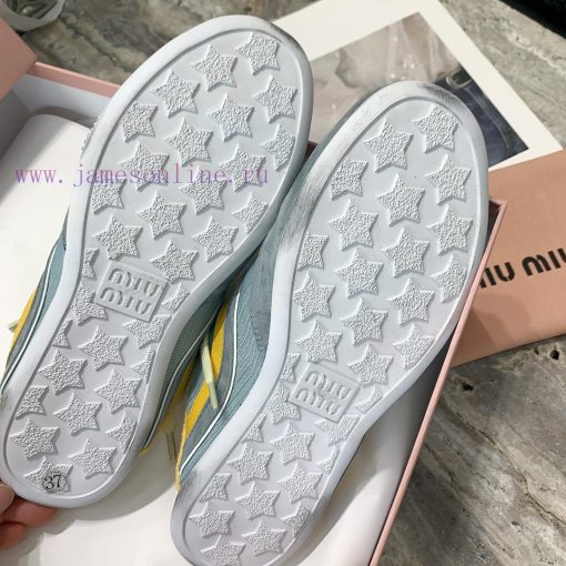 Miu Miu's 2024 autumn and winter new couple's sports shoes have a low-key and simple design,e9i8vqbw - Image 9