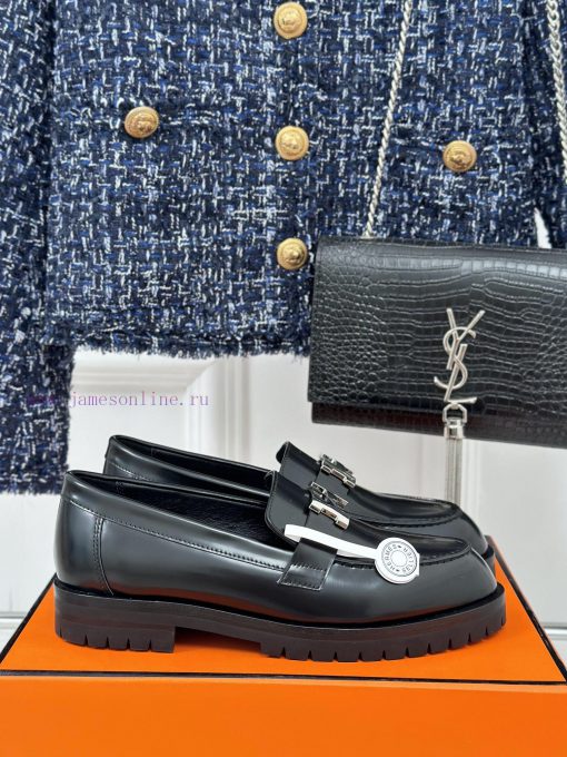 Top versionHermes Classic H-Button loafersSuper versatile shoe design with a delicate and webpolqjwn