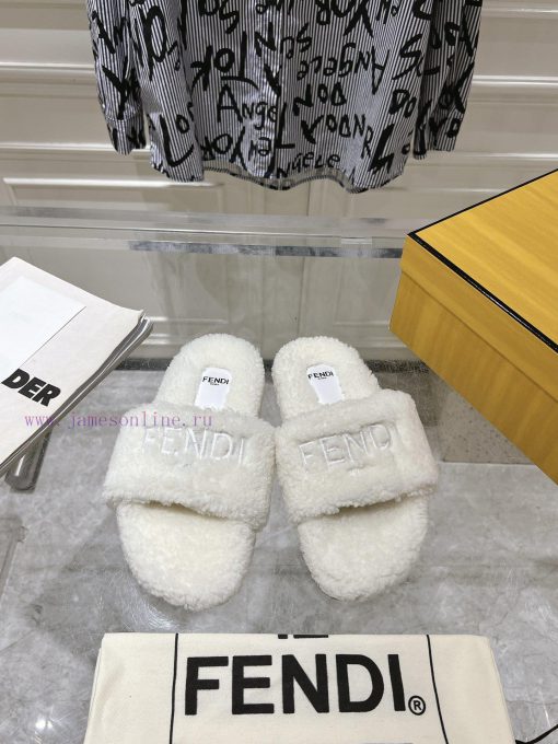 two ⃣ 0 ⃣ two ⃣ four ⃣ New Fendi FENDI flat wool slippers for autumn and winter, featuring rew8dz9lj - Image 3