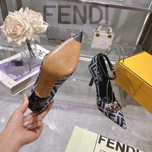 𝐅𝐄𝐍𝐃𝐈 | Fendi 2025 runway new single shoes━━━━━ FENDI━━━━━Fendi's latest popular metal strapanzxbrd7 - Image 5