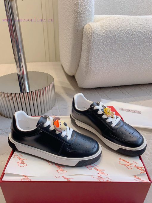 Roger Vivie's new cartoon white shoes with super cute cartoon avatars look great on the feet0pflgudk - Image 4