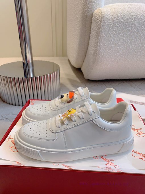 Roger Vivie's new cartoon white shoes with super cute cartoon avatars look great on the feetrn1zvt7y - Image 3