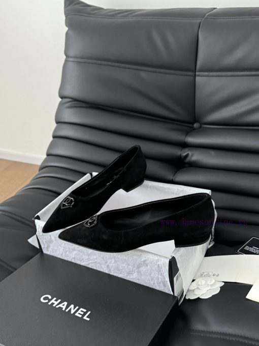 Chanel 25C new heart-shaped buckle pointed single shoeIt's hard not to love the stunning Mardd3zmrto - Image 3