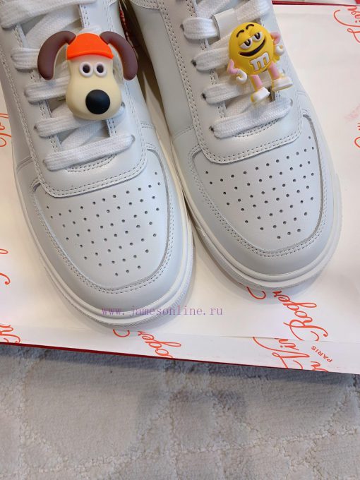 Roger Vivie's new cartoon white shoes with super cute cartoon avatars look great on the feetrn1zvt7y - Image 6