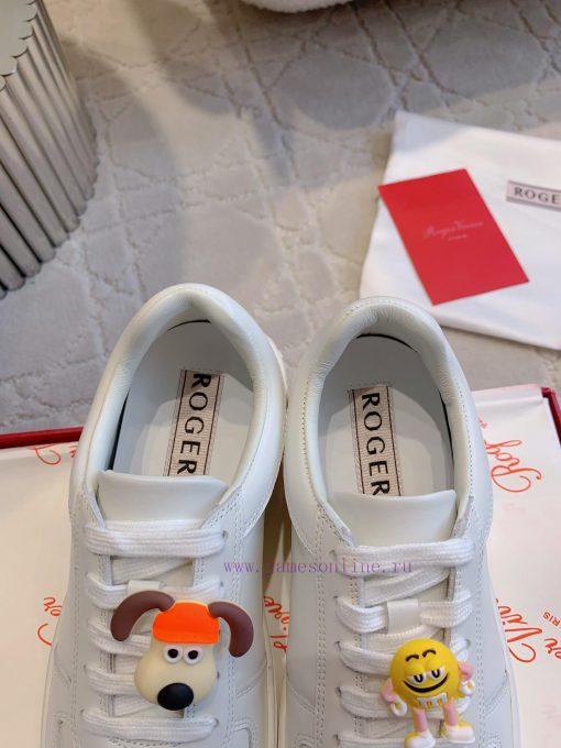 Roger Vivie's new cartoon white shoes with super cute cartoon avatars look great on the feetrn1zvt7y - Image 7