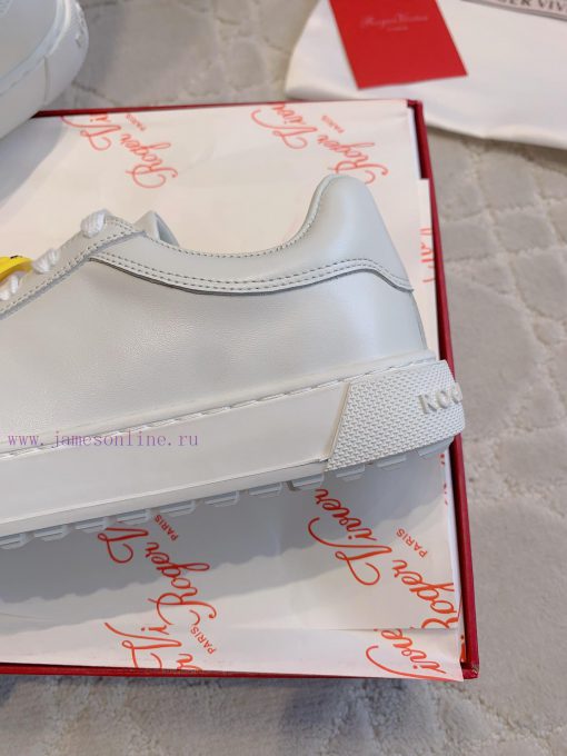 Roger Vivie's new cartoon white shoes with super cute cartoon avatars look great on the feetrn1zvt7y - Image 8
