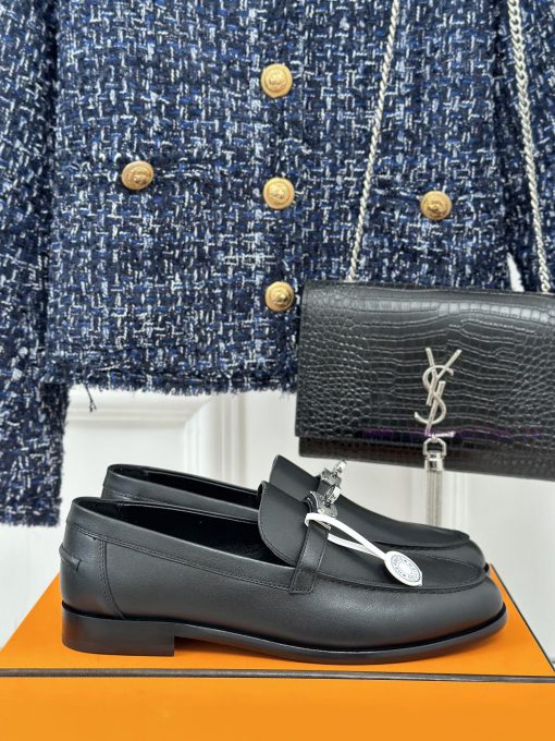Top versionHerm è s/Herm è s classic klly buckle loafersSuper versatile shoe design with a dplgujc18 - Image 2