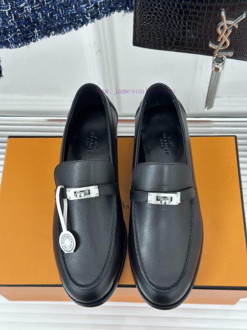 Top versionHerm è s/Herm è s classic klly buckle loafersSuper versatile shoe design with a dplgujc18 - Image 5