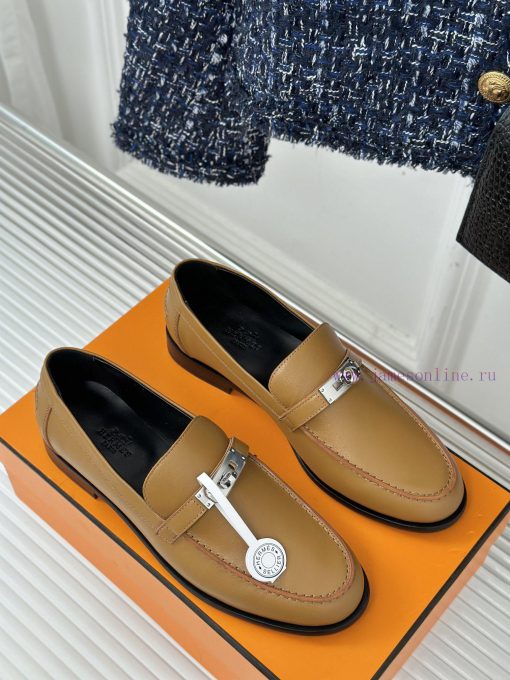 Top versionHerm è s/Herm è s classic klly buckle loafersSuper versatile shoe design with a dm9akqd2x - Image 4