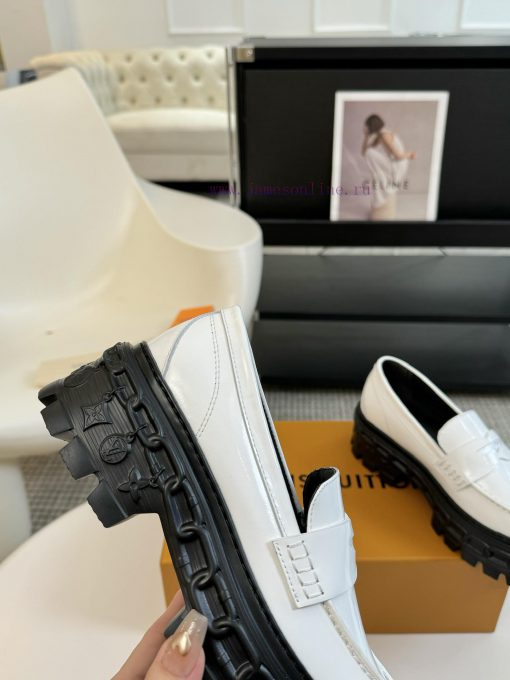 LOUI * VUITTO * | L ️ Donkey brand 2024 new chain relief design style thick soled loafersFolvbrnrltc - Image 6